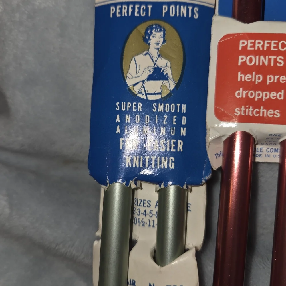 Zephr & Boye Hooker Knitting Needles Set in Red and Gray Size 14 ,15